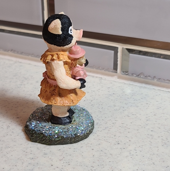 Little pig figurine knick knack for sale today - Picture 10 of 11